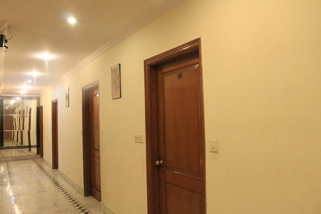 Hotel O Grand Central 德里 外观 照片